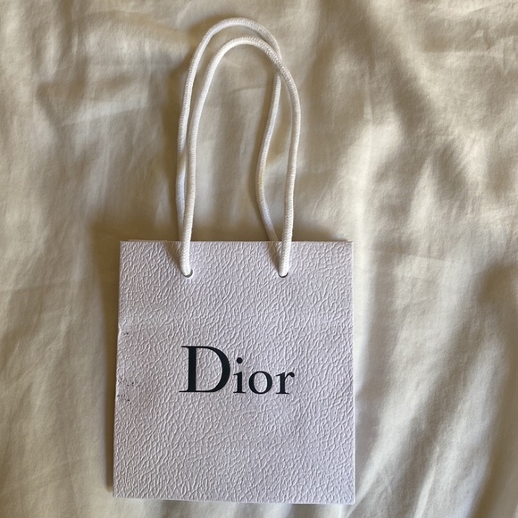 Dior paper shopping bag. - Picture 5 of 6